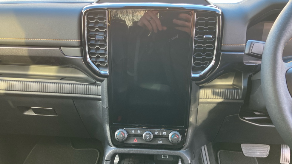 Ford Ranger Petrol Pick Up D/Cab Wildtrak 2.3 EB PHEV 281 Auto [NI] - Image 15