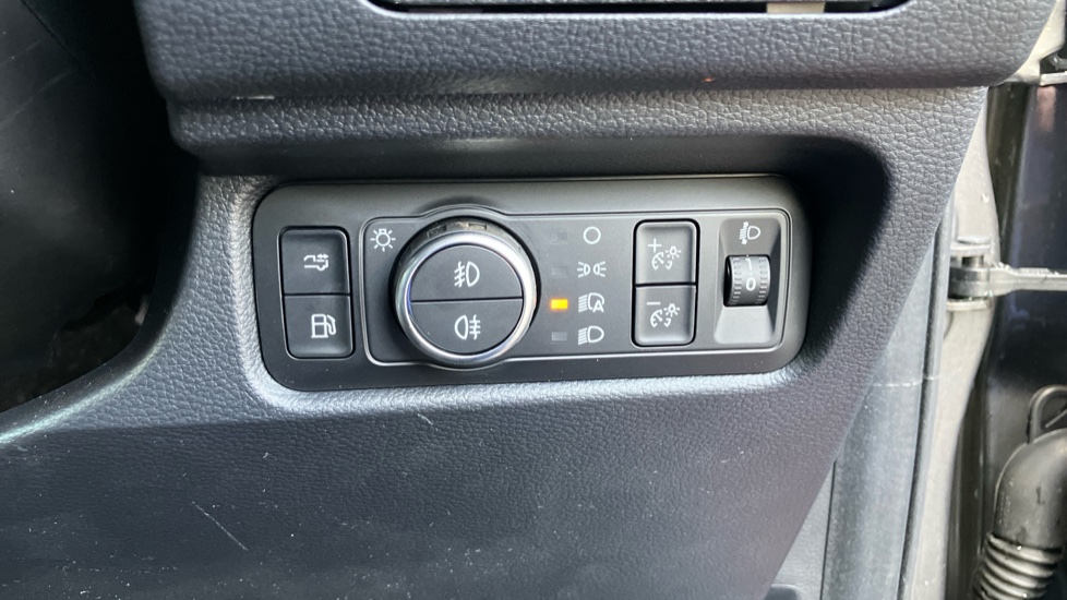Ford Ranger Petrol Pick Up D/Cab Wildtrak 2.3 EB PHEV 281 Auto [NI] - Image 32