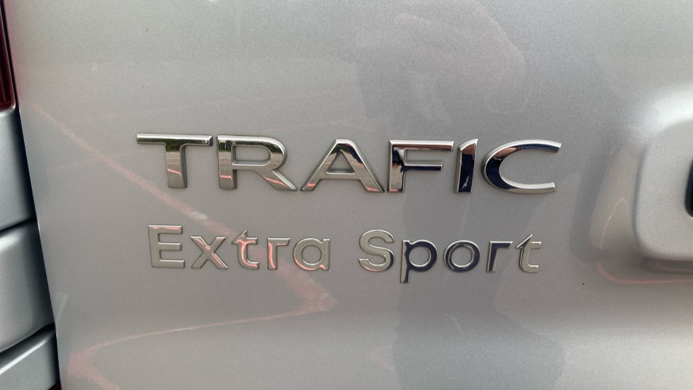 Renault Trafic Swb Diesel SL30 Blue dCi 150 Extra Sport Van - Image 22