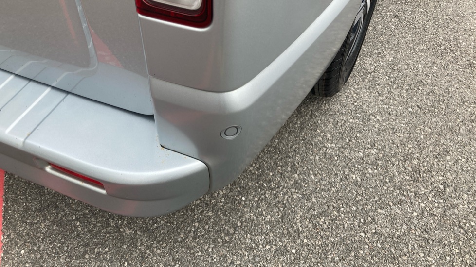 Renault Trafic Swb Diesel SL30 Blue dCi 150 Extra Sport Van - Image 25