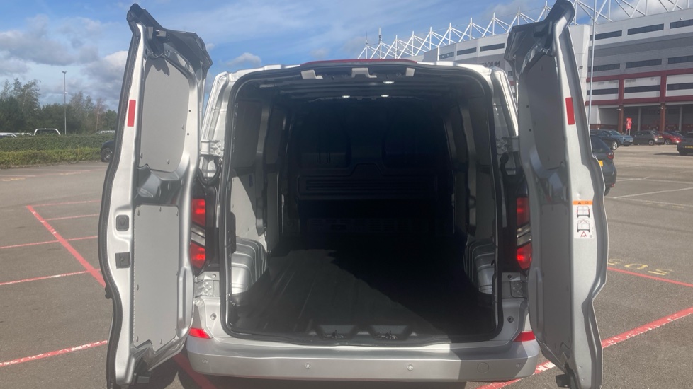 Ford Transit Custom 280 L2 Diesel Fwd 2.0 EcoBlue 136ps H1 Van Limited - Image 3