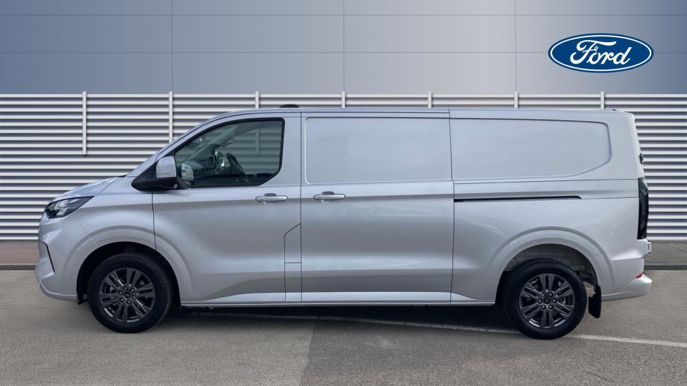 Ford Transit Custom 280 L2 Diesel Fwd 2.0 EcoBlue 136ps H1 Van Limited - Image 4