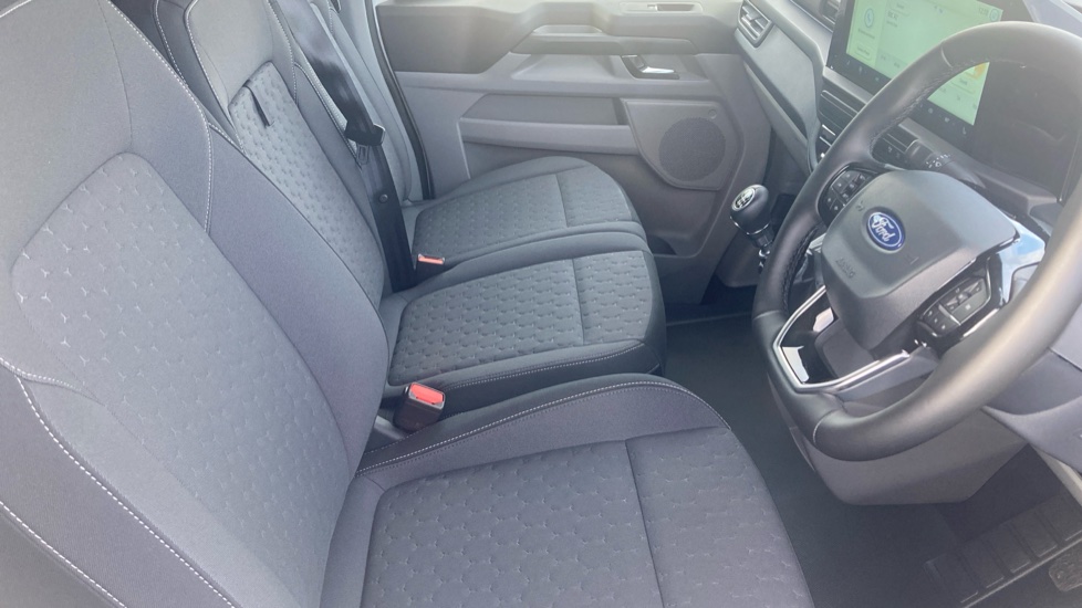 Ford Transit Custom 280 L2 Diesel Fwd 2.0 EcoBlue 136ps H1 Van Limited - Image 27