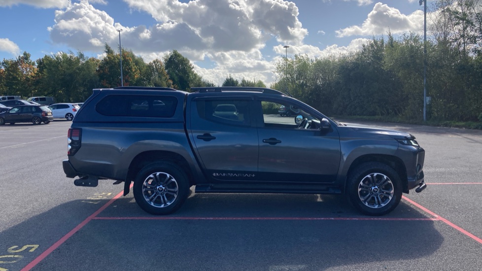 Mitsubishi L200 Diesel Double Cab DI-D 150 Barbarian 4WD - Image 9