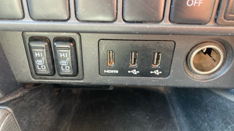 Mitsubishi L200 Diesel Double Cab DI-D 150 Barbarian 4WD - Image 40