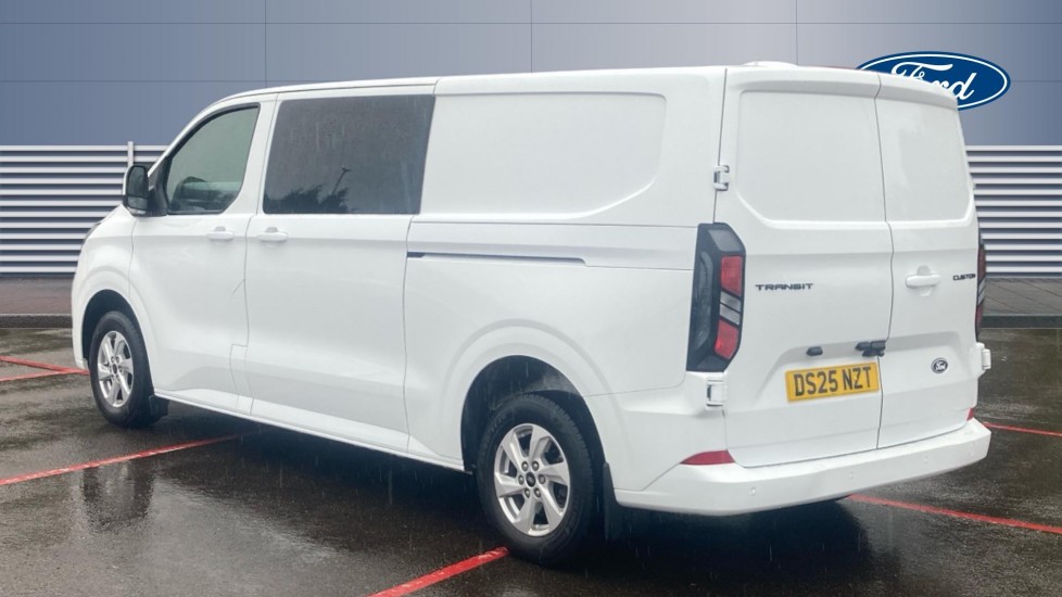 Ford Transit Custom 320 L2 Diesel Fwd 2.0 EcoBlue 136ps H1 Double Cab Van Limited - Image 2