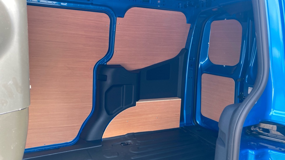 Ford Transit Courier E-Transit Courier 100kW 46kWh Limited Van Auto - Image 5