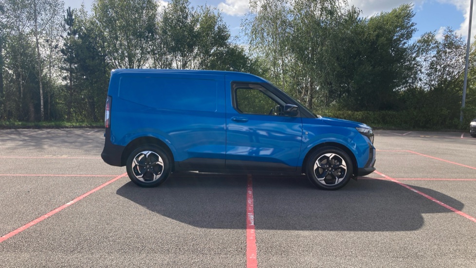 Ford Transit Courier E-Transit Courier 100kW 46kWh Limited Van Auto - Image 9