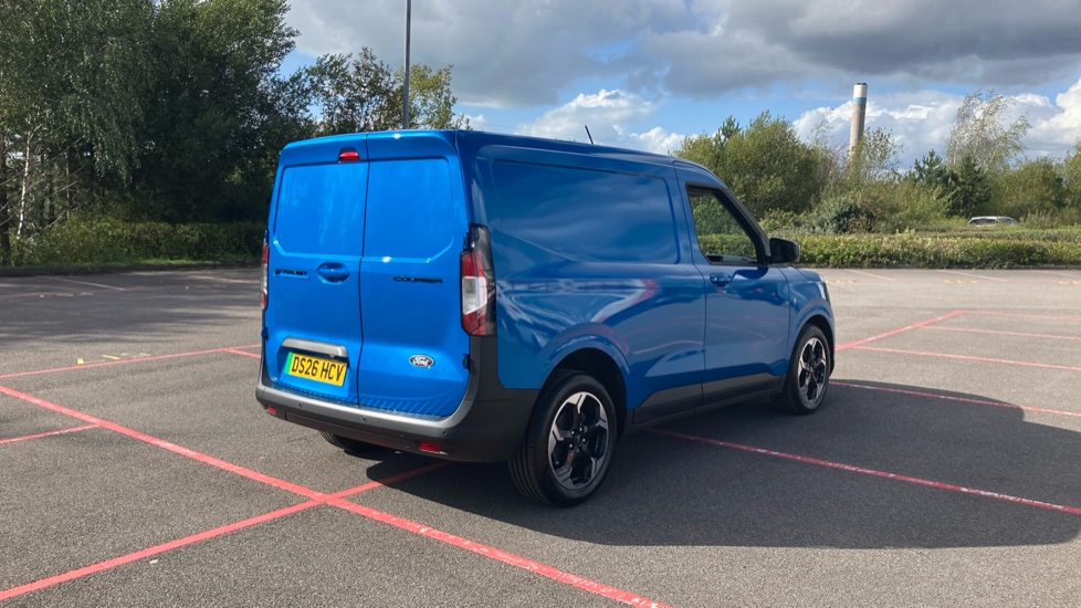 Ford Transit Courier E-Transit Courier 100kW 46kWh Limited Van Auto - Image 10