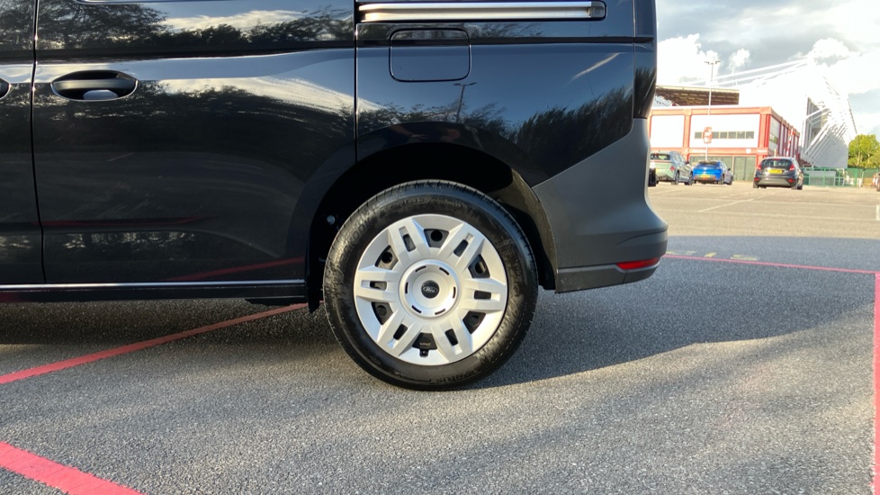 Ford Transit Connect 240 L1 Petrol 1.5 EcoBoost PHEV 150 Trend Van Auto - Image 17