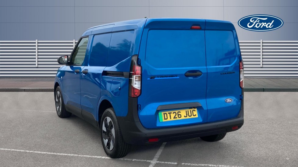Ford Transit Courier E-Transit Courier 100kW 43kWh Trend Van Auto - Image 2