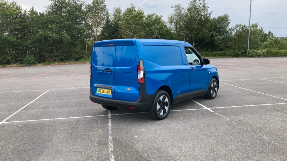 Ford Transit Courier E-Transit Courier 100kW 43kWh Trend Van Auto - Image 10