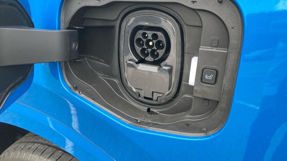 Ford Transit Courier E-Transit Courier 100kW 43kWh Trend Van Auto - Image 40
