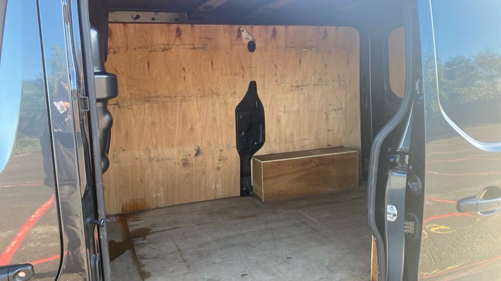 Renault Trafic Swb Diesel SL28 Blue dCi 150 Sport+ Van - Image 5
