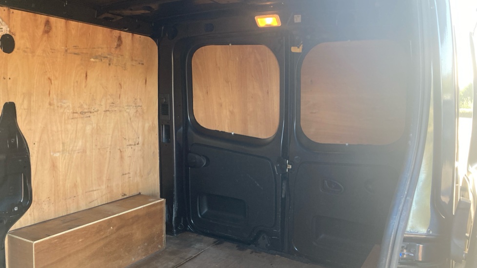 Renault Trafic Swb Diesel SL28 Blue dCi 150 Sport+ Van - Image 14