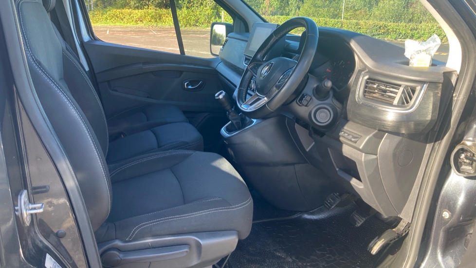 Renault Trafic Swb Diesel SL28 Blue dCi 150 Sport+ Van - Image 31