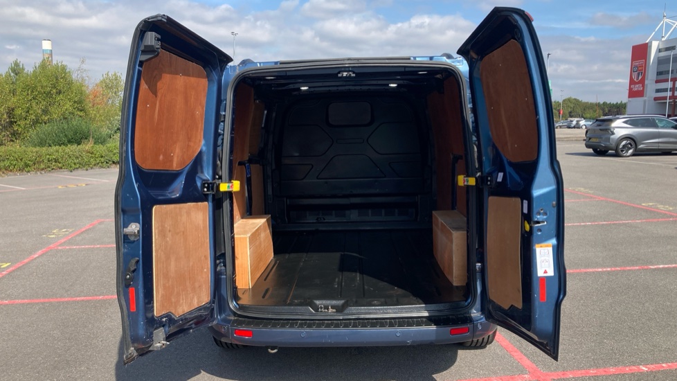 Ford Transit Custom 290 L1 Diesel Fwd 2.0 EcoBlue 185ps Low Roof Sport Van - Image 3