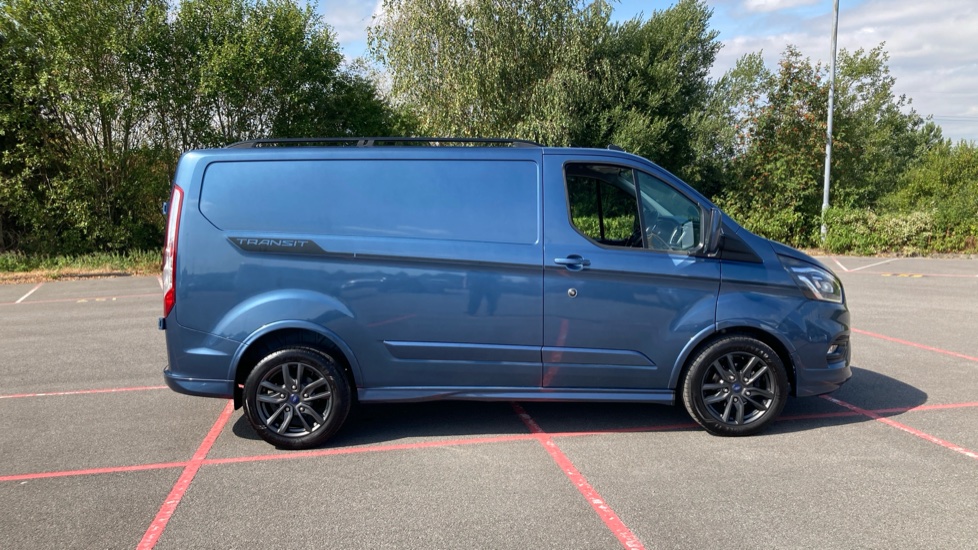 Ford Transit Custom 290 L1 Diesel Fwd 2.0 EcoBlue 185ps Low Roof Sport Van - Image 9