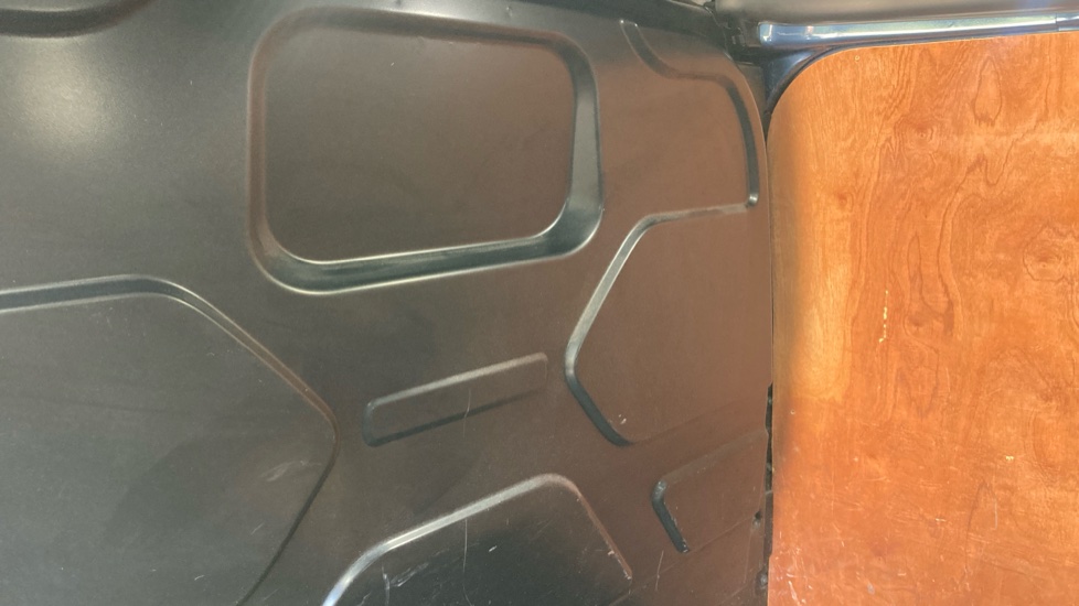 Ford Transit Custom 290 L1 Diesel Fwd 2.0 EcoBlue 185ps Low Roof Sport Van - Image 18