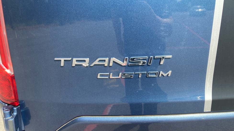 Ford Transit Custom 290 L1 Diesel Fwd 2.0 EcoBlue 185ps Low Roof Sport Van - Image 21