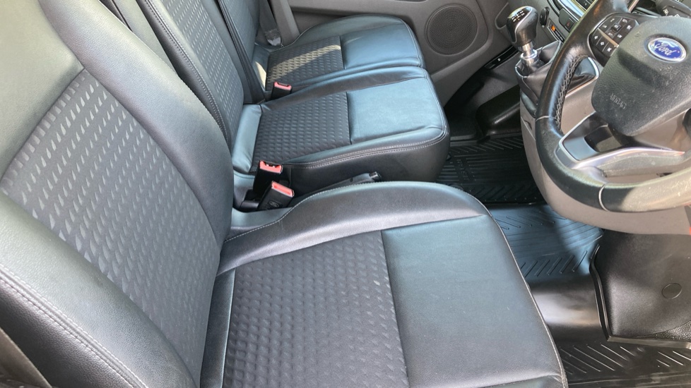Ford Transit Custom 290 L1 Diesel Fwd 2.0 EcoBlue 185ps Low Roof Sport Van - Image 32