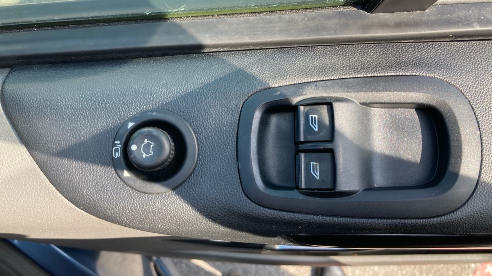 Ford Transit Custom 290 L1 Diesel Fwd 2.0 EcoBlue 185ps Low Roof Sport Van - Image 34