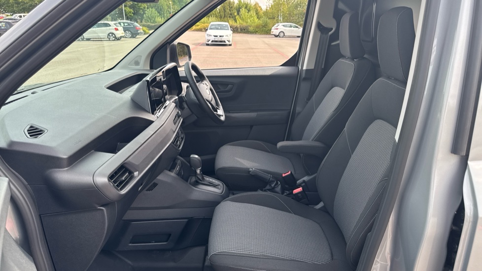 Ford Transit Courier Petrol 1.0 EcoBoost 125ps Trend Van Auto - Image 13
