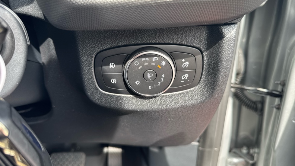 Ford Transit Courier Petrol 1.0 EcoBoost 125ps Trend Van Auto - Image 23