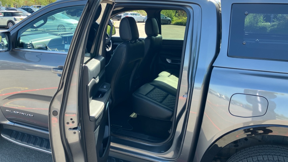 Ford Ranger Diesel Pick Up D/Cab Platinum 3.0 EcoBlue V6 240 Auto - Image 5
