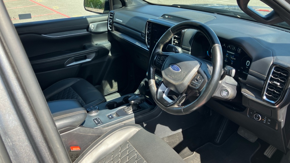 Ford Ranger Diesel Pick Up D/Cab Platinum 3.0 EcoBlue V6 240 Auto - Image 16