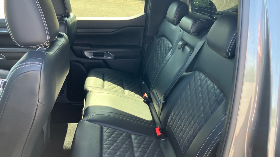 Ford Ranger Diesel Pick Up D/Cab Platinum 3.0 EcoBlue V6 240 Auto - Image 18