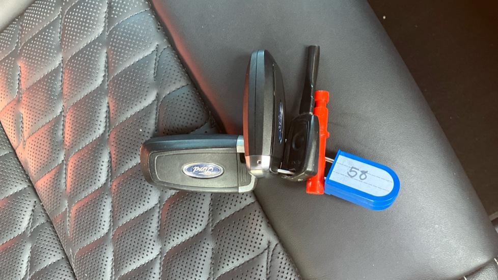 Ford Ranger Diesel Pick Up D/Cab Platinum 3.0 EcoBlue V6 240 Auto - Image 20