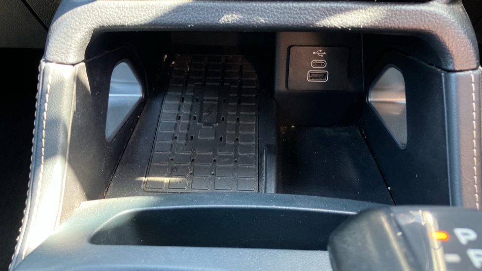 Ford Ranger Diesel Pick Up D/Cab Platinum 3.0 EcoBlue V6 240 Auto - Image 38