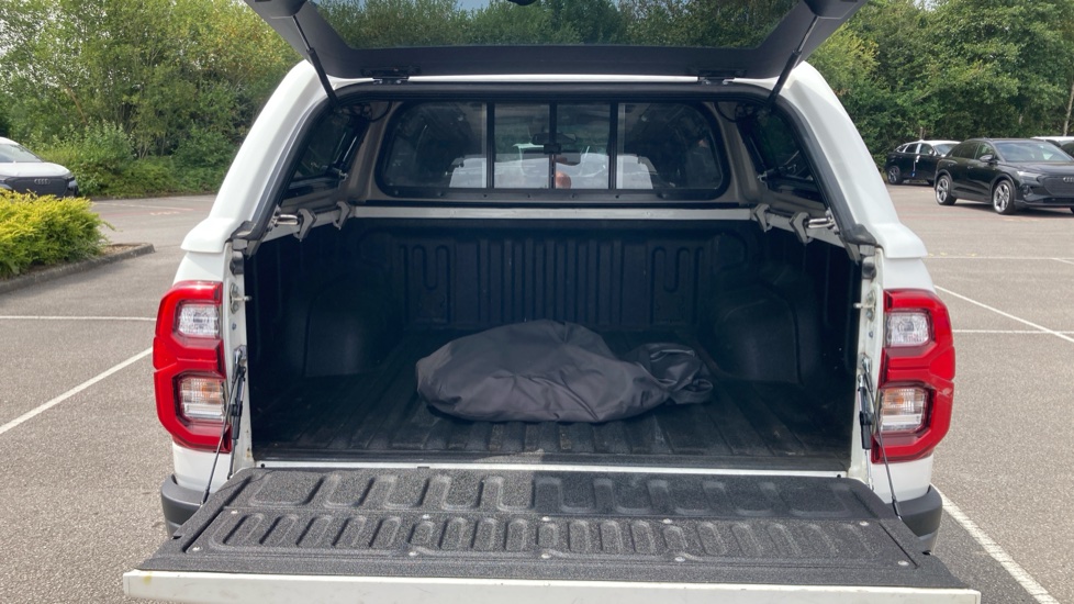 Toyota Hilux Diesel Invincible X D/Cab Pick Up 2.8 D-4D Auto - Image 12
