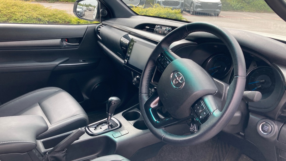 Toyota Hilux Diesel Invincible X D/Cab Pick Up 2.8 D-4D Auto - Image 16