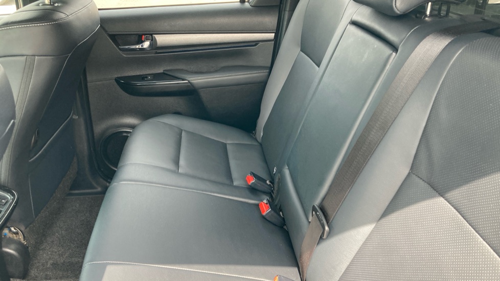 Toyota Hilux Diesel Invincible X D/Cab Pick Up 2.8 D-4D Auto - Image 18