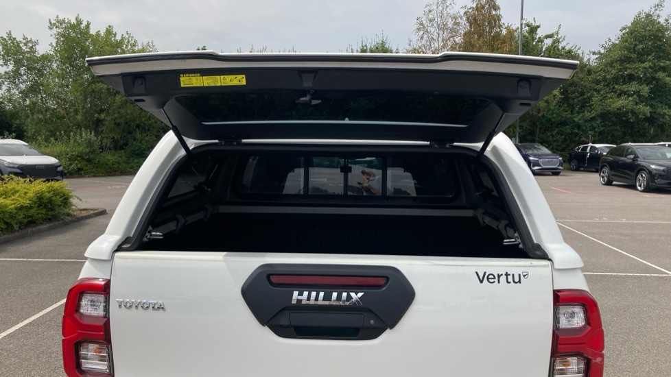 Toyota Hilux Diesel Invincible X D/Cab Pick Up 2.8 D-4D Auto - Image 27
