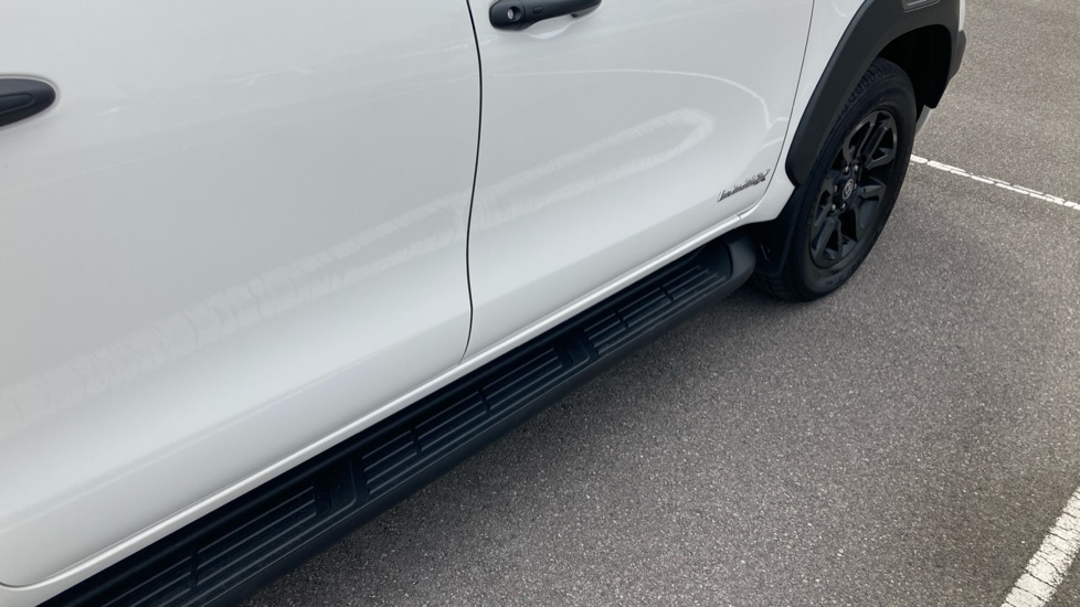 Toyota Hilux Diesel Invincible X D/Cab Pick Up 2.8 D-4D Auto - Image 30