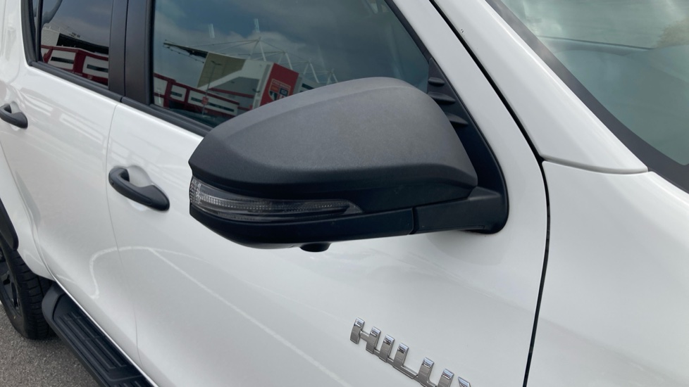 Toyota Hilux Diesel Invincible X D/Cab Pick Up 2.8 D-4D Auto - Image 36