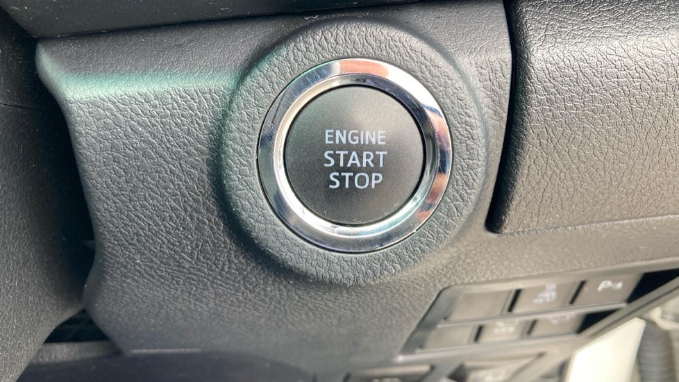 Toyota Hilux Diesel Invincible X D/Cab Pick Up 2.8 D-4D Auto - Image 39