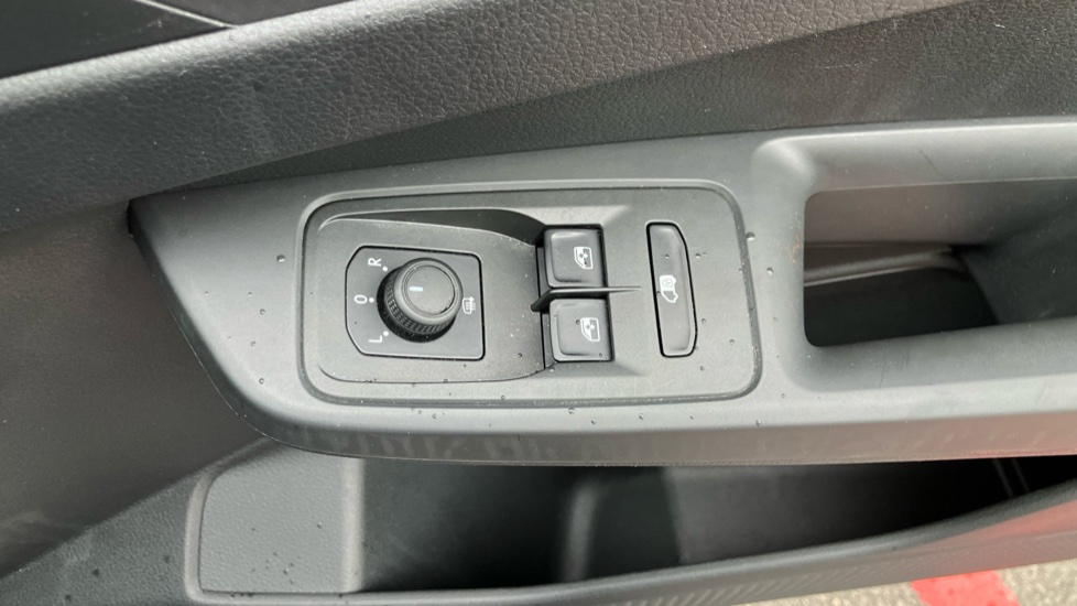 Ford Transit Connect 240 L2 Diesel 2.0 EcoBlue 122ps Trend Van Auto - Image 24