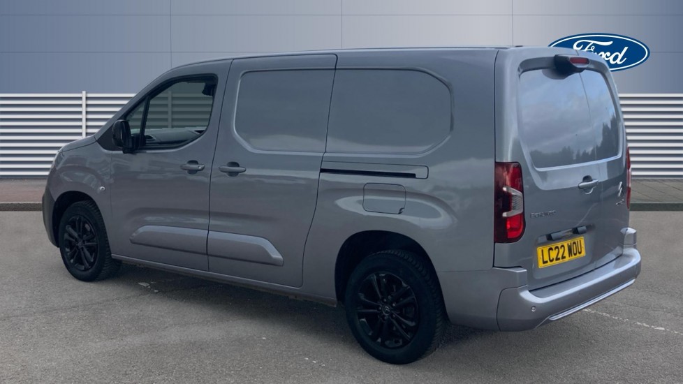 Citroen Berlingo Xl Diesel 1.5 BlueHDi 950Kg Driver Pro 130ps EAT8 [S/S] - Image 2