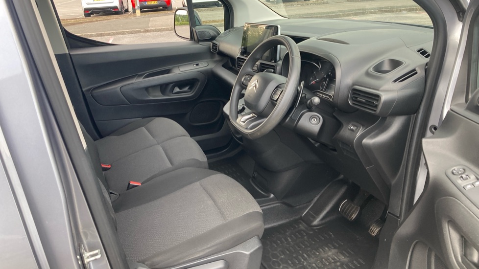 Citroen Berlingo Xl Diesel 1.5 BlueHDi 950Kg Driver Pro 130ps EAT8 [S/S] - Image 6