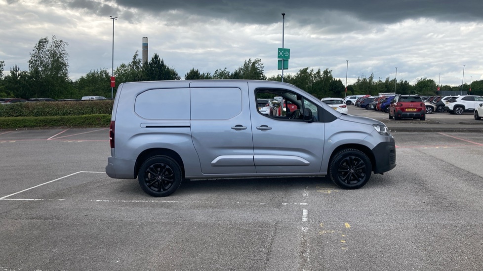 Citroen Berlingo Xl Diesel 1.5 BlueHDi 950Kg Driver Pro 130ps EAT8 [S/S] - Image 9