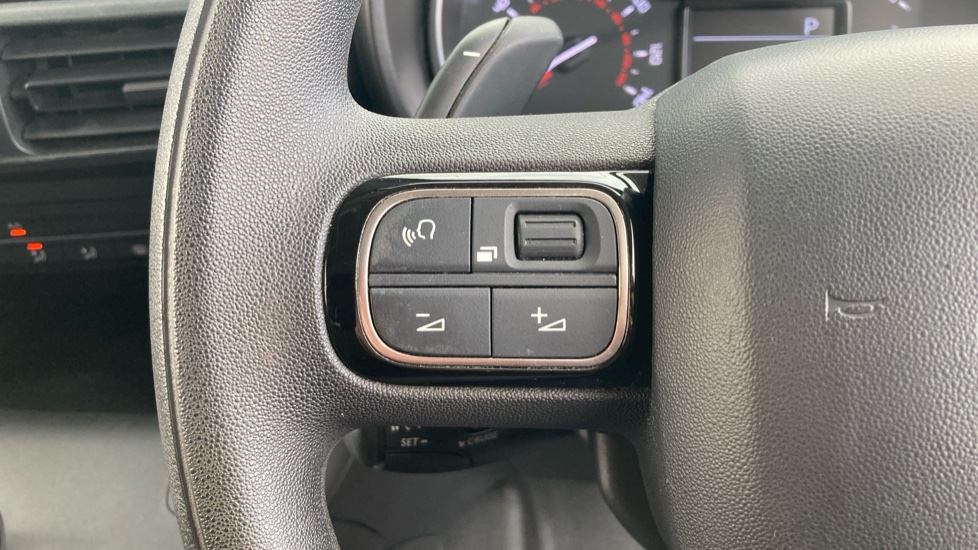 Citroen Berlingo Xl Diesel 1.5 BlueHDi 950Kg Driver Pro 130ps EAT8 [S/S] - Image 28