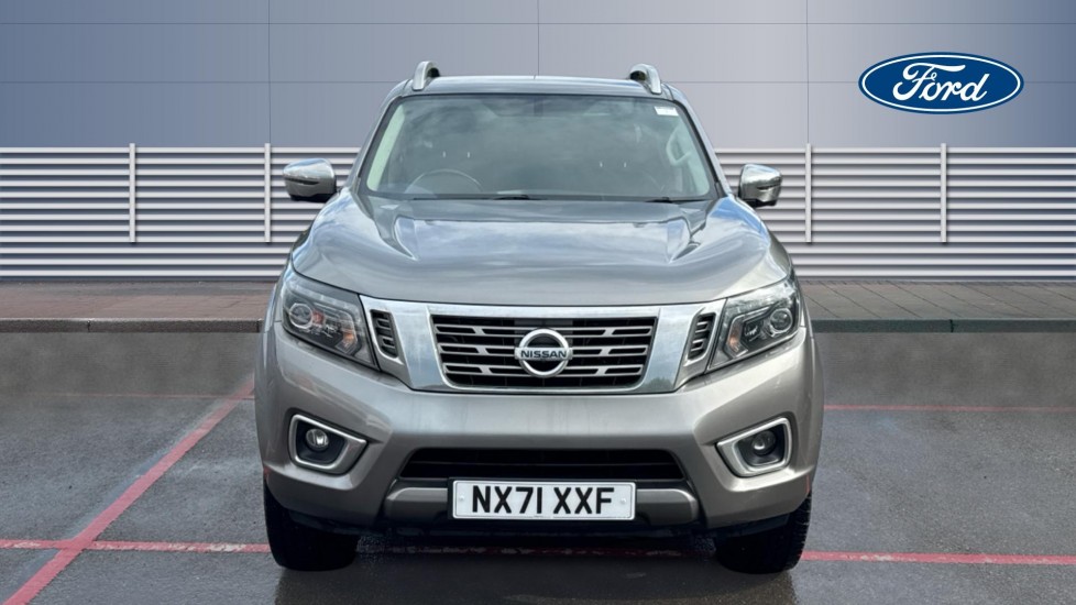 Nissan Navara Diesel Double Cab Pick Up Tekna 2.3dCi 190 TT 4WD - Image 8