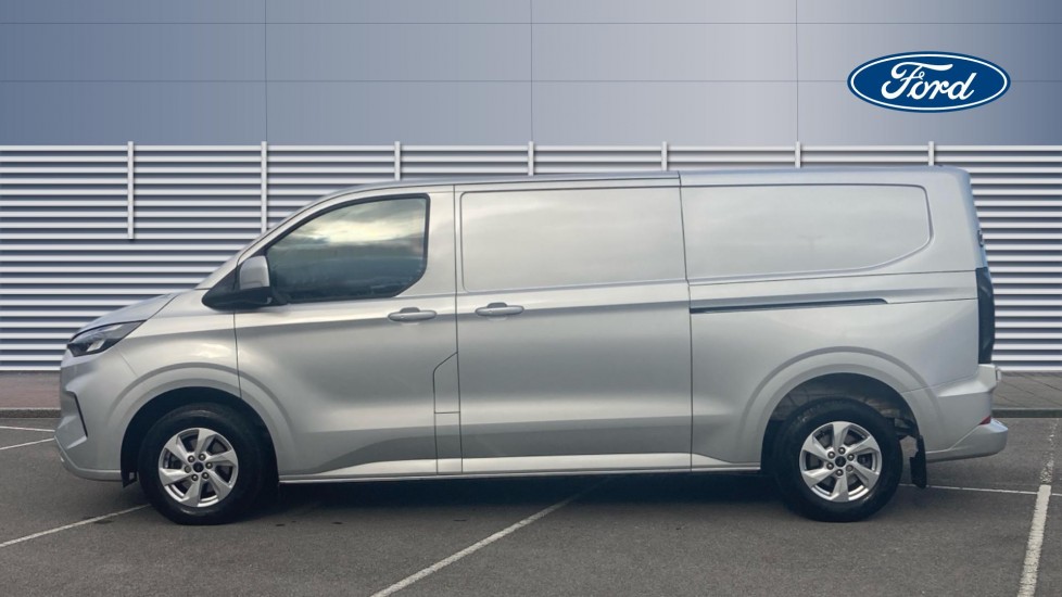 Ford Transit Custom 320 L2 Diesel Fwd 2.0 EcoBlue 136ps H1 Van Limited - Image 4