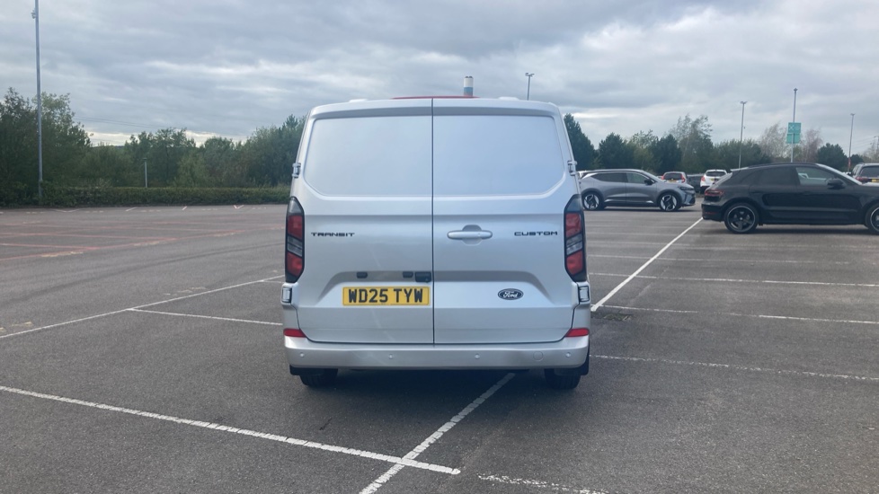 Ford Transit Custom 320 L2 Diesel Fwd 2.0 EcoBlue 136ps H1 Van Limited - Image 11