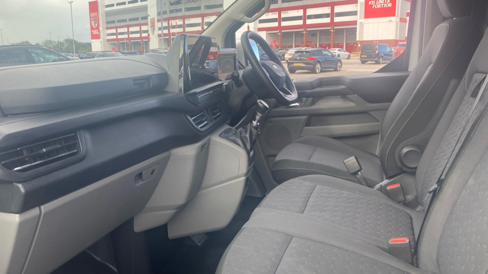 Ford Transit Custom 320 L2 Diesel Fwd 2.0 EcoBlue 136ps H1 Van Limited - Image 13
