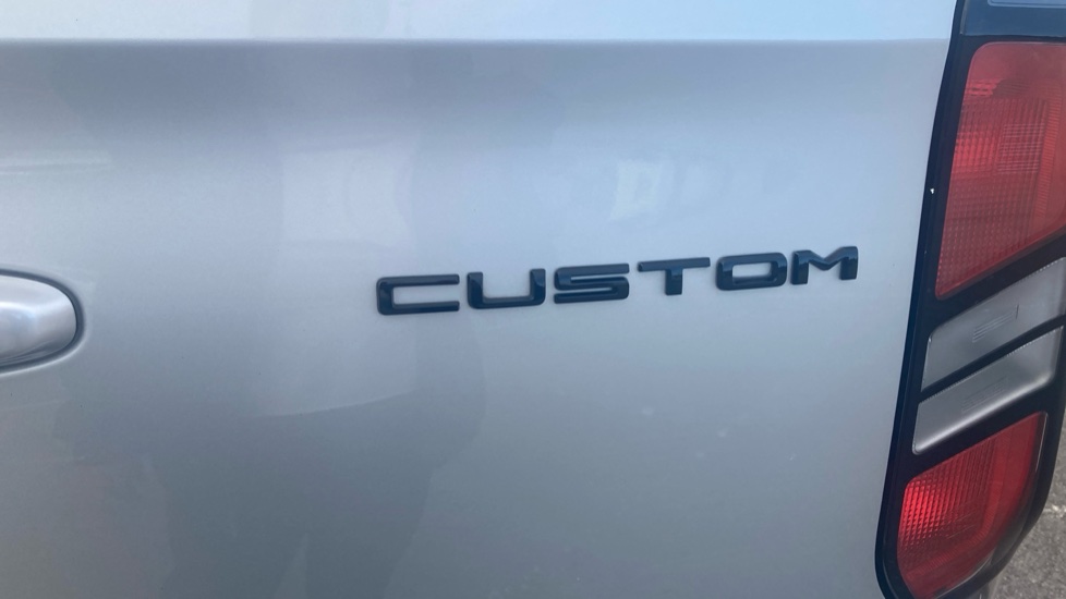 Ford Transit Custom 320 L2 Diesel Fwd 2.0 EcoBlue 136ps H1 Van Limited - Image 27